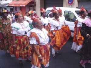femmes_antillaises_en_costume femmes_antillaises_en_costume