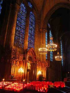 Cathedrale-Chartres-interieur