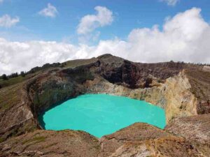 Kelimutu_lac