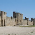 Aigues-Mortes_remparts